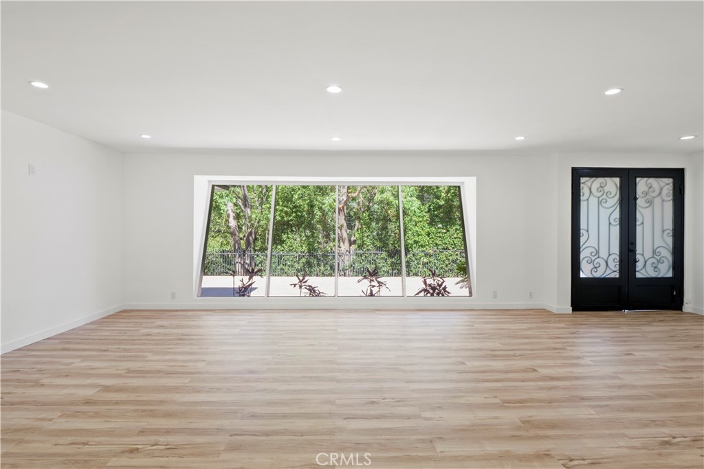 3267 Laurel Canyon Boulevard Property Photo 14