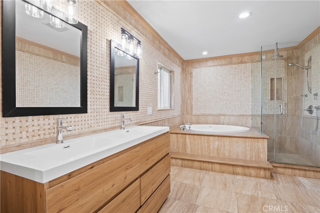 3267 Laurel Canyon Boulevard Property Photo 47