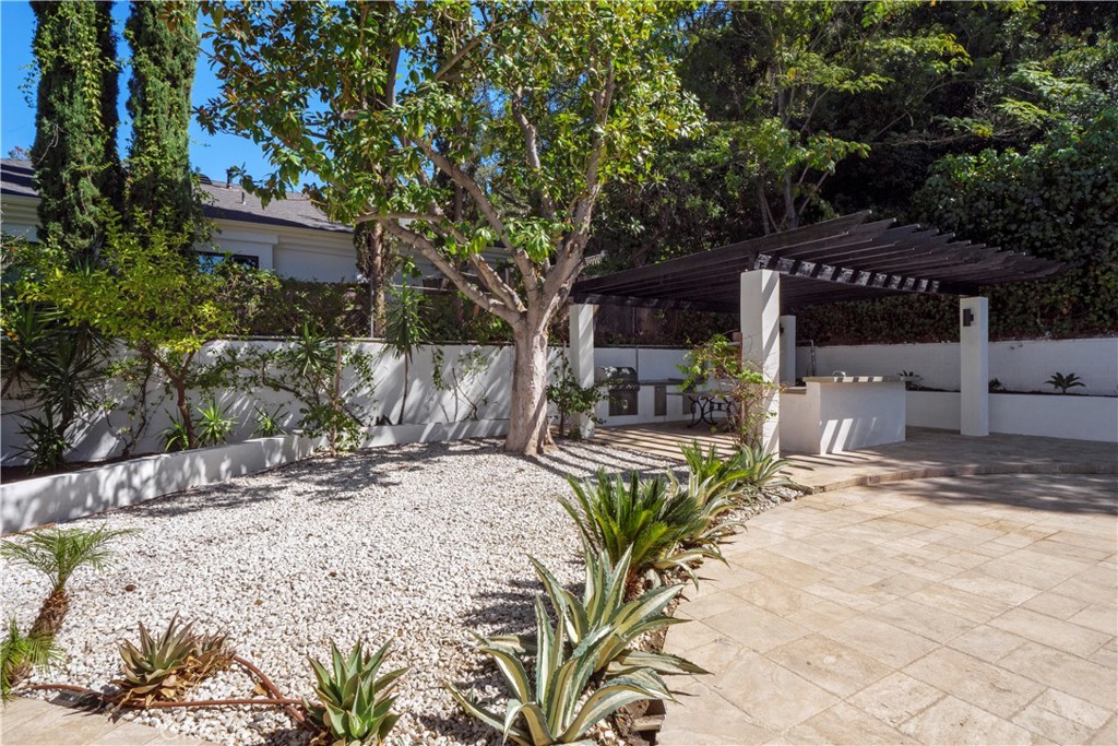 3267 Laurel Canyon Boulevard Property Photo 64