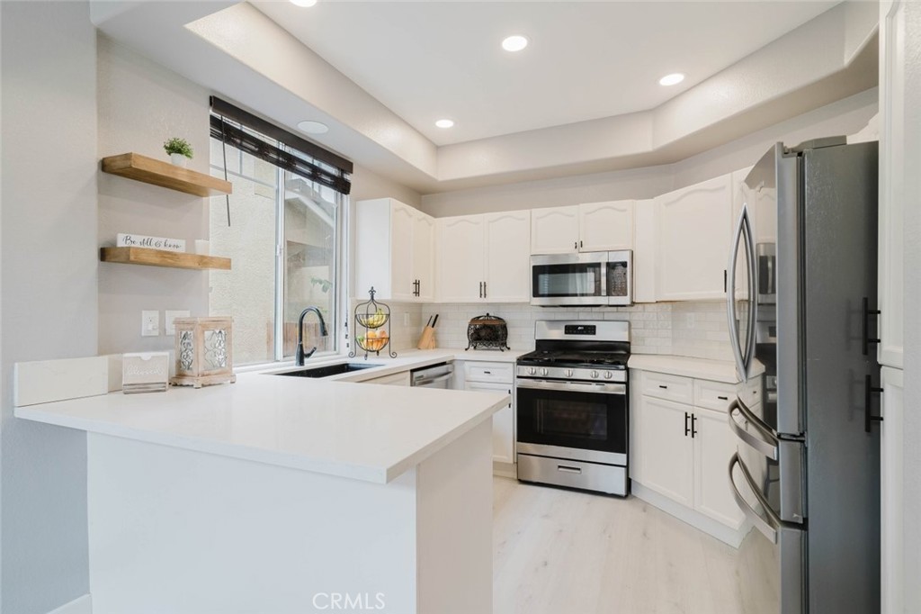 27631 Iris Place Property Photo 12
