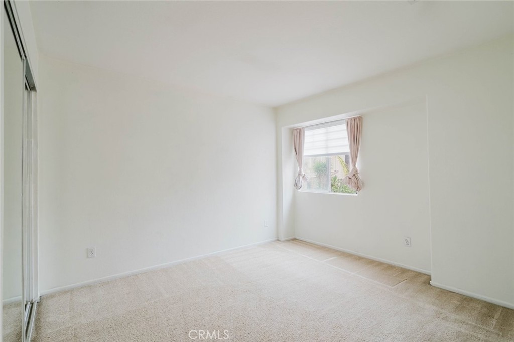 27631 Iris Place Property Photo 14