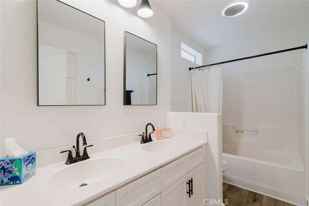 27631 Iris Place Property Photo 24