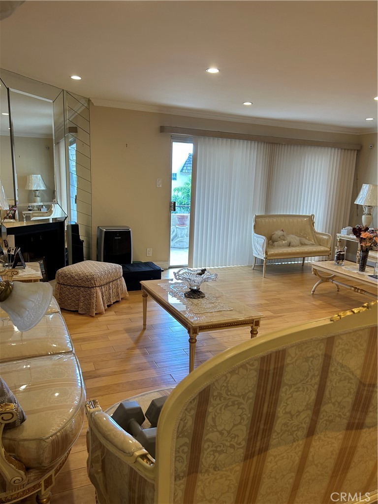 5315 Yarmouth Property Photo 3