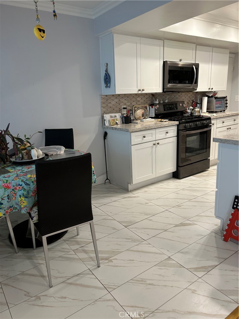 5315 Yarmouth Property Photo 5
