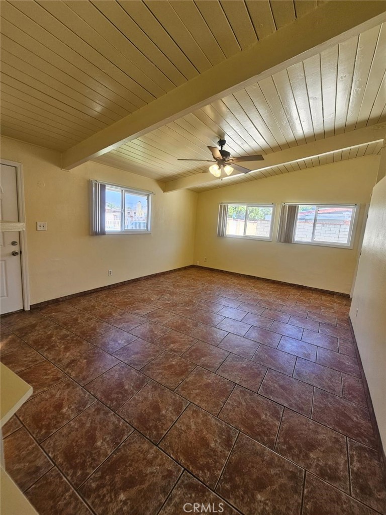 13084 Vaughn Property Photo 14