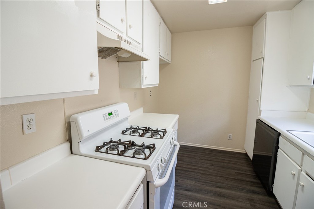 7115 Etiwanda 2 Property Photo 10
