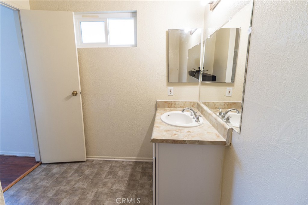 7115 Etiwanda 2 Property Photo 32