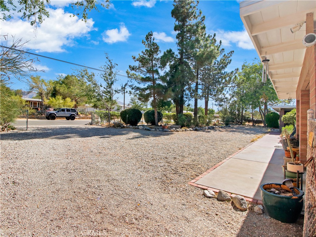 13127 E Avenue W11 Property Photo 3