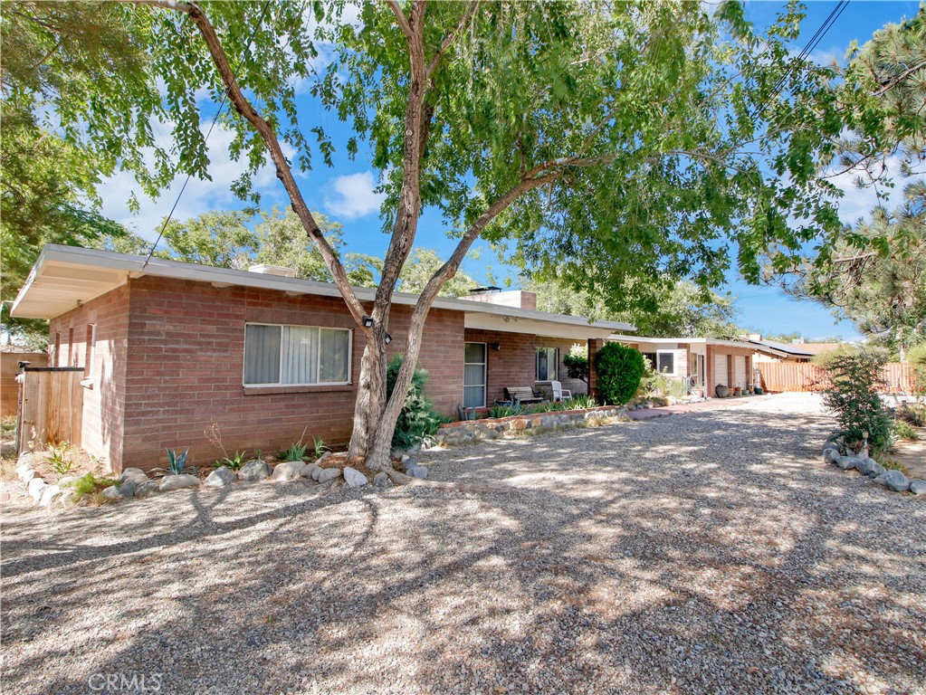 13127 E Avenue W11 Property Photo 4