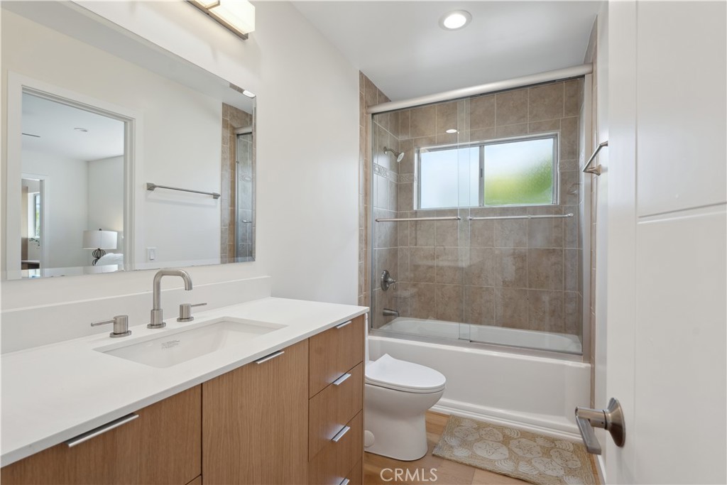 4920 Island View St Property Photo 22