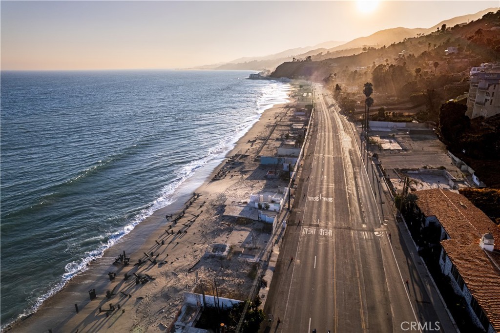 21332 Pacific Coast Highway Property Photo 15