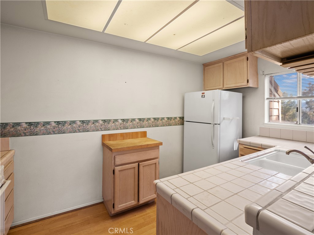 24528 Mcbean Parkway 30 Property Photo 10