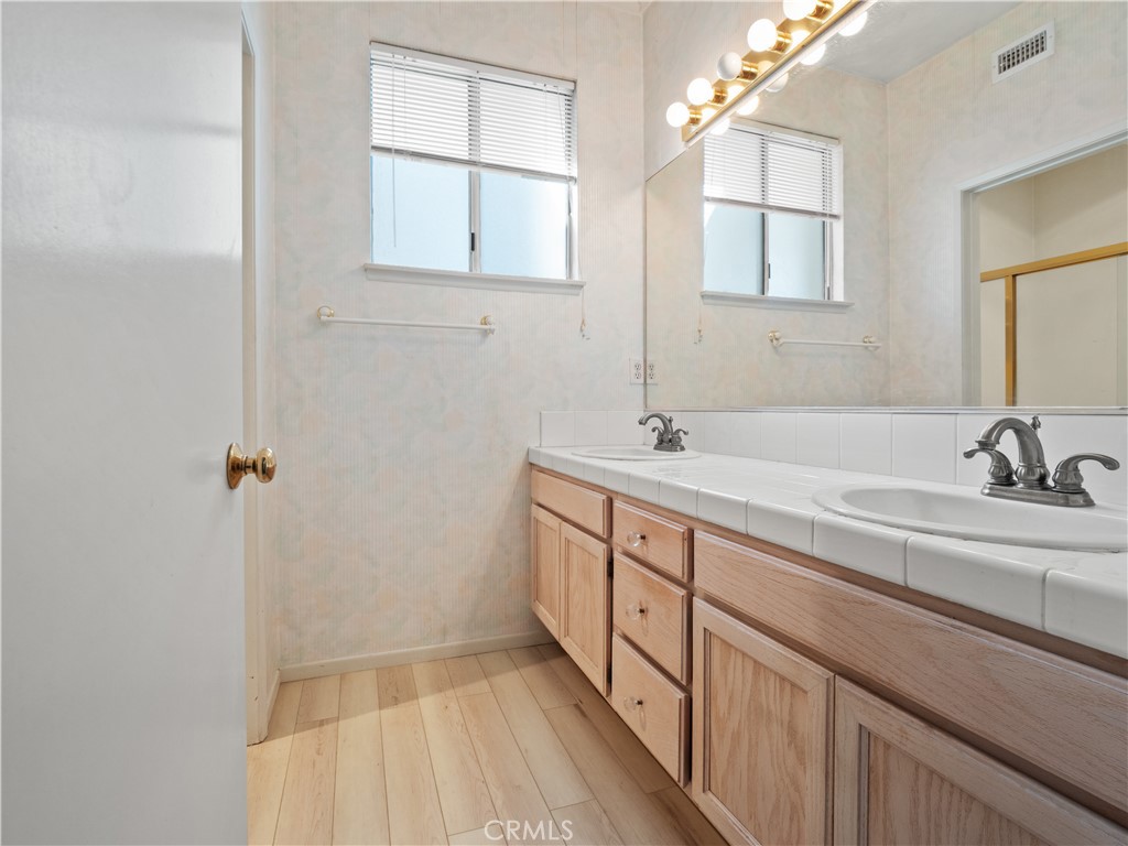 24528 Mcbean Parkway 30 Property Photo 20