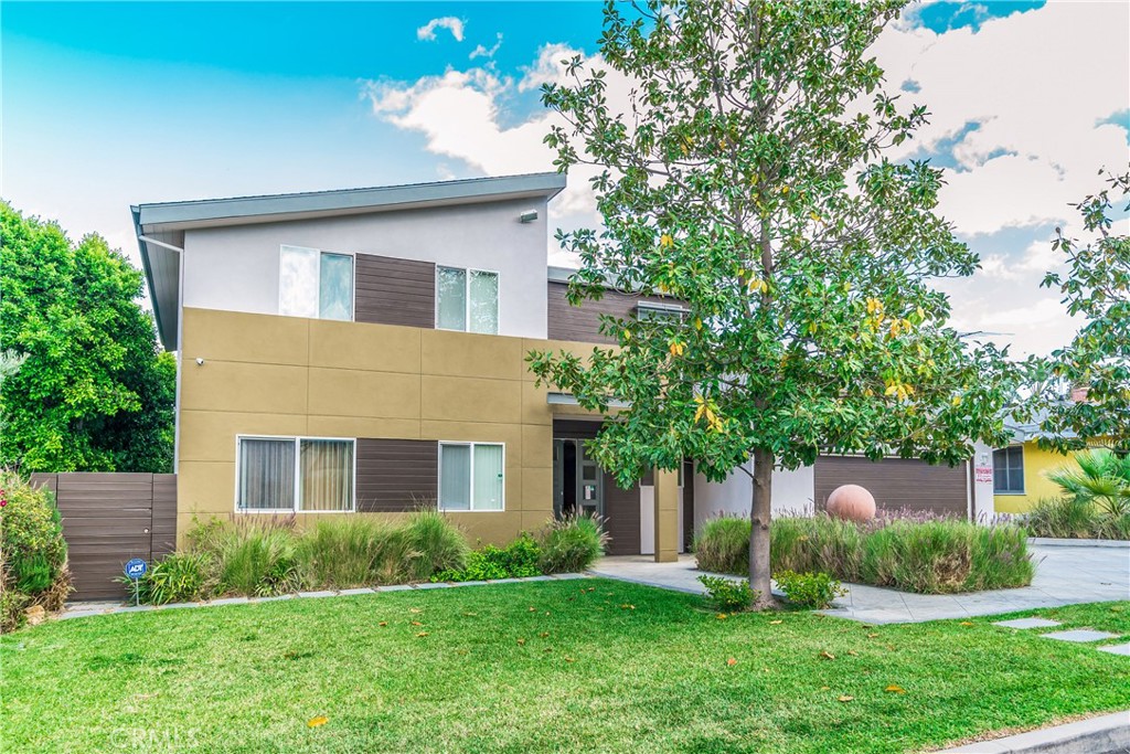 5512 Leghorn Property Photo 9