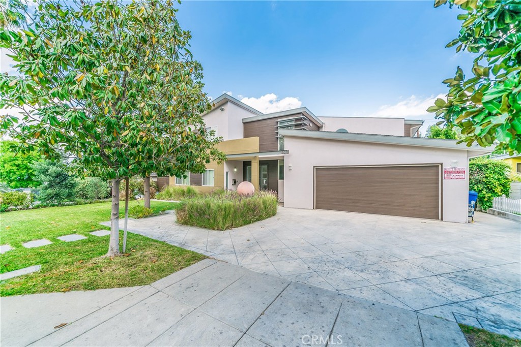 5512 Leghorn Property Photo 10