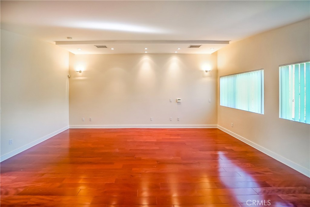 5512 Leghorn Property Photo 20