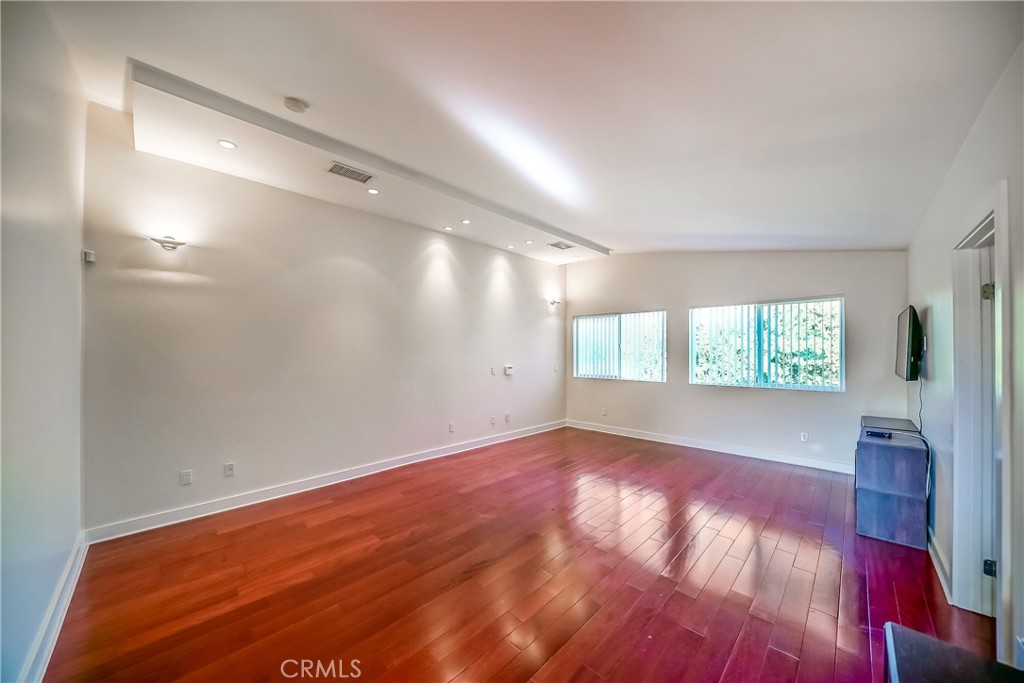5512 Leghorn Property Photo 21