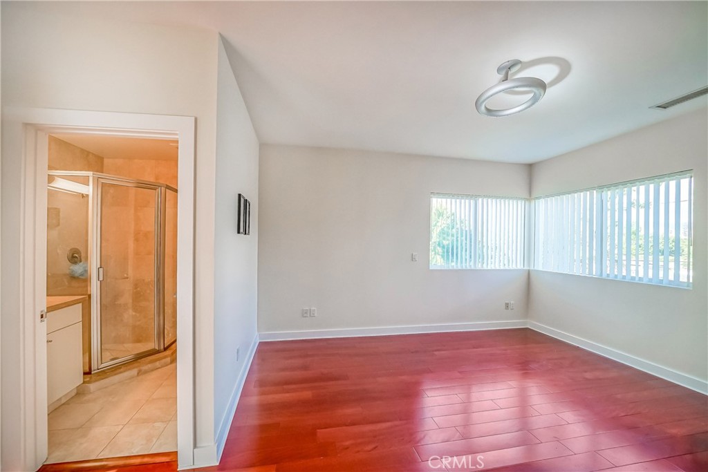 5512 Leghorn Property Photo 25