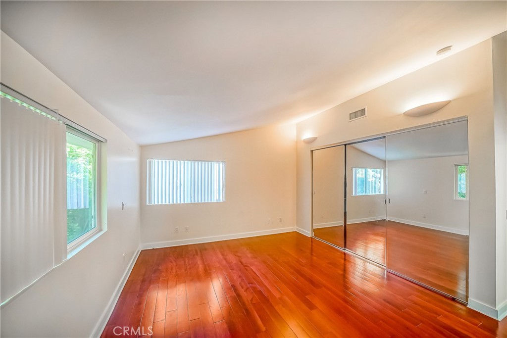 5512 Leghorn Property Photo 32