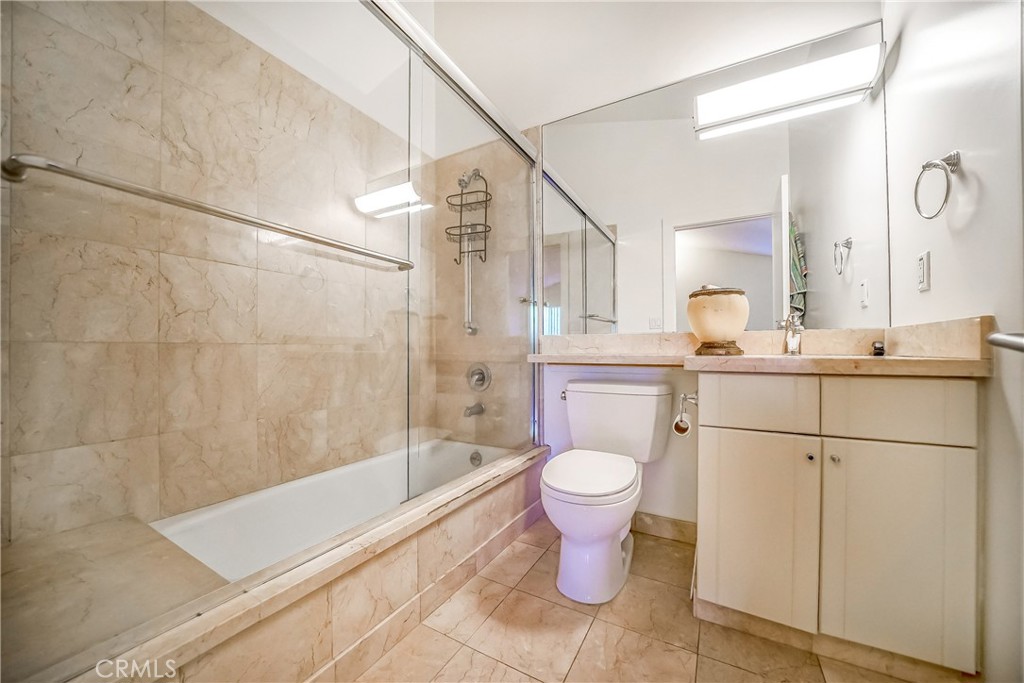 5512 Leghorn Property Photo 33