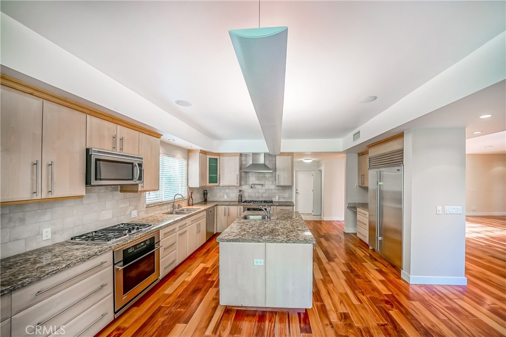 5512 Leghorn Property Photo 43