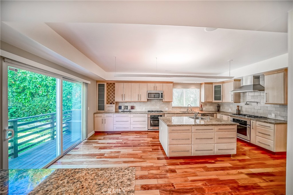 5512 Leghorn Property Photo 49