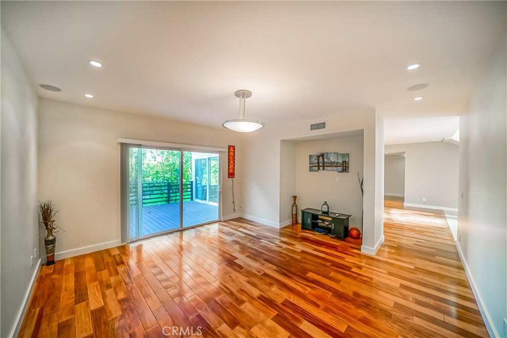 5512 Leghorn Property Photo 56