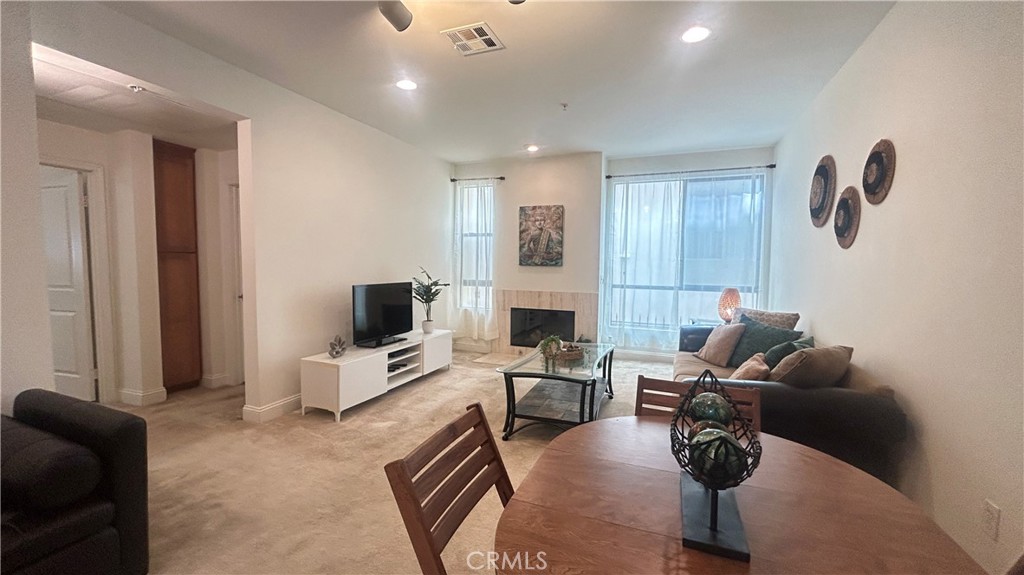 6938 Laurel Canyon 108 Property Photo 9
