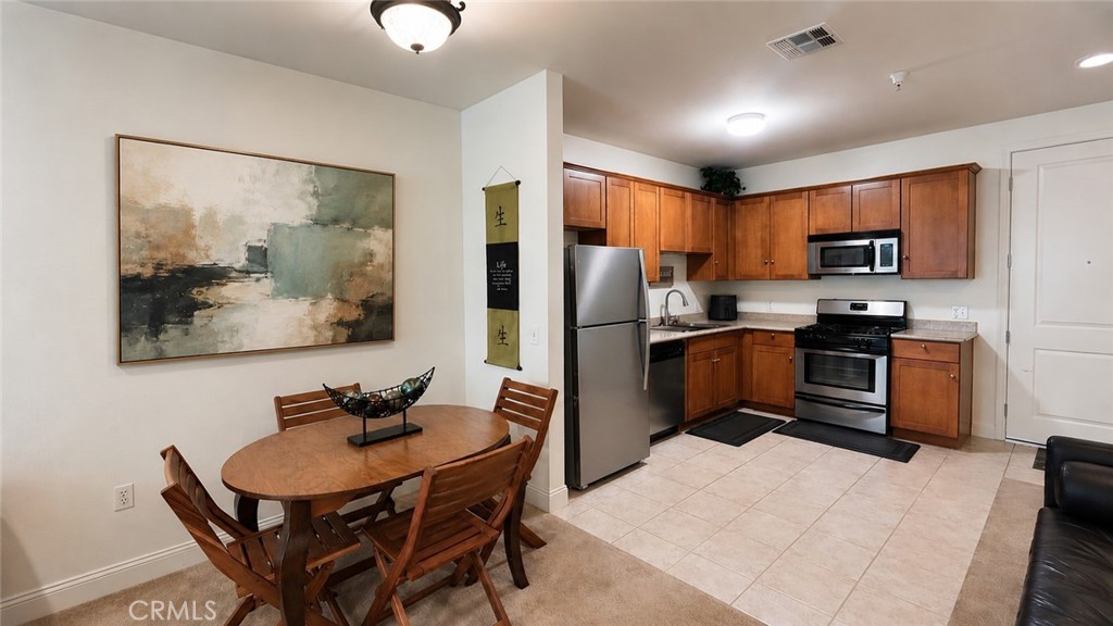 6938 Laurel Canyon 108 Property Photo 12