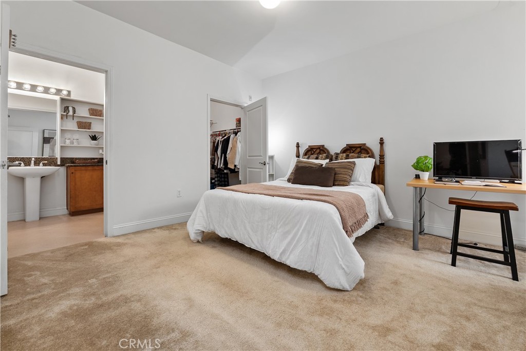 6938 Laurel Canyon 108 Property Photo 17