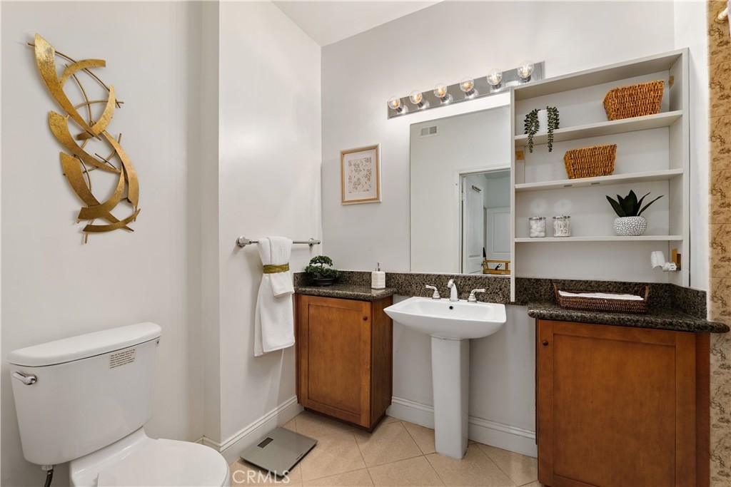 6938 Laurel Canyon 108 Property Photo 18