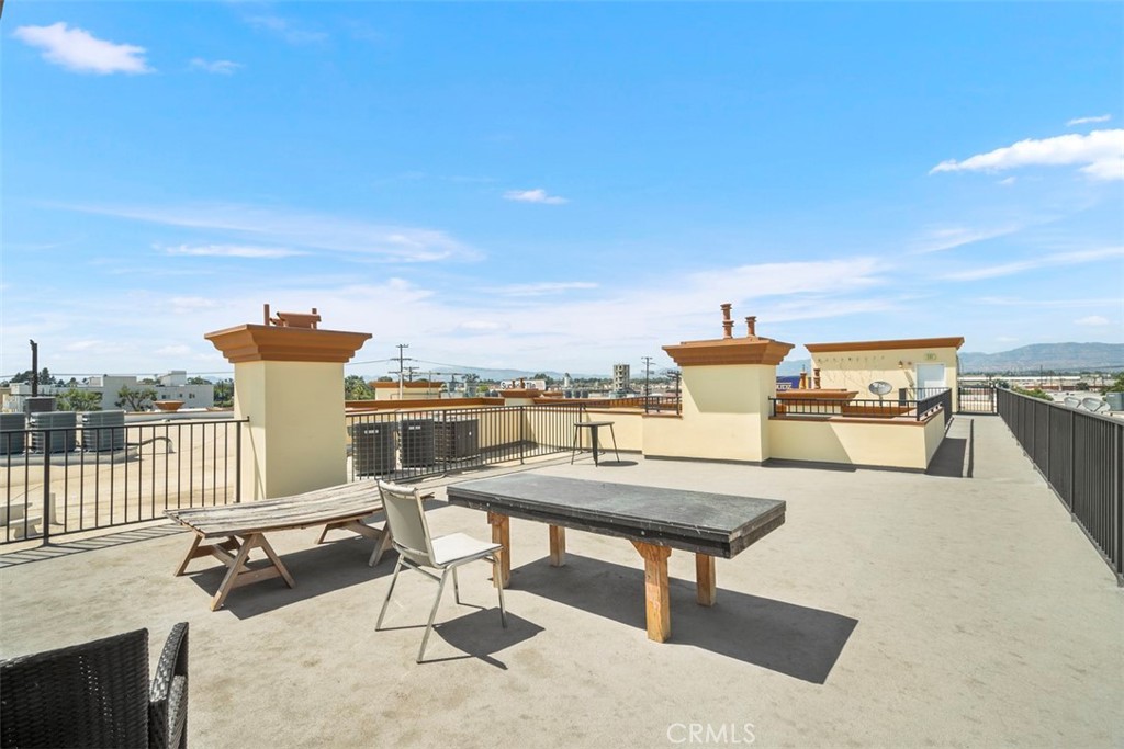 6938 Laurel Canyon 108 Property Photo 26