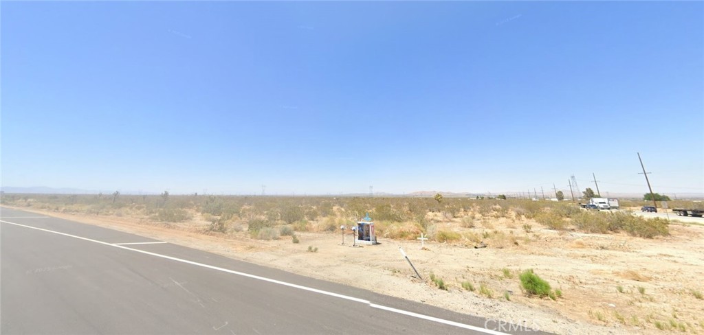 16500 Pearblossom Highway Property Photo 8