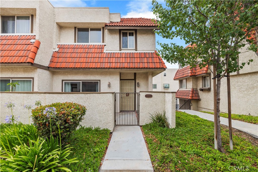 17955 River Circle 4 Property Photo 3
