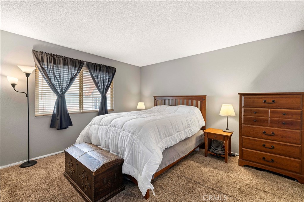 17955 River Circle 4 Property Photo 21