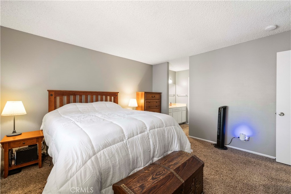 17955 River Circle 4 Property Photo 22