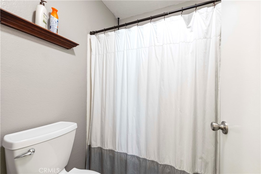 17955 River Circle 4 Property Photo 25