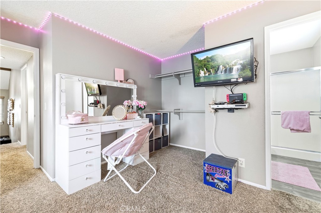 17955 River Circle 4 Property Photo 31