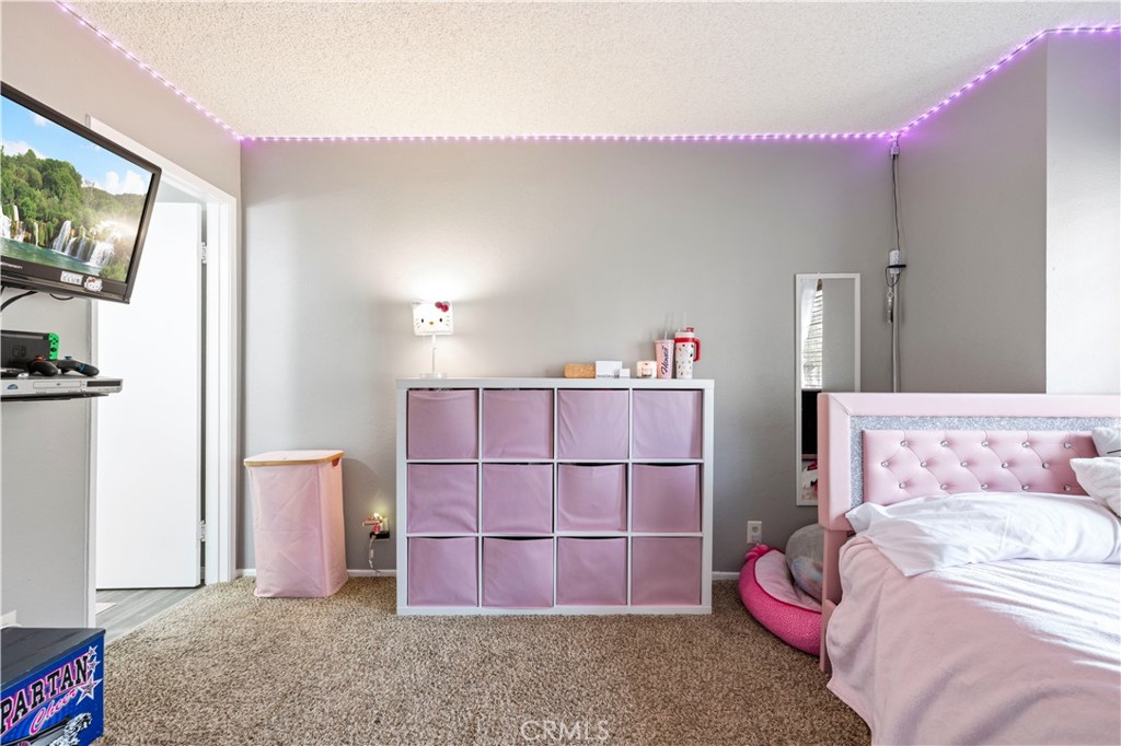 17955 River Circle 4 Property Photo 32