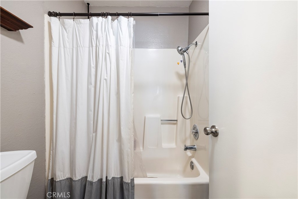17955 River Circle 4 Property Photo 34