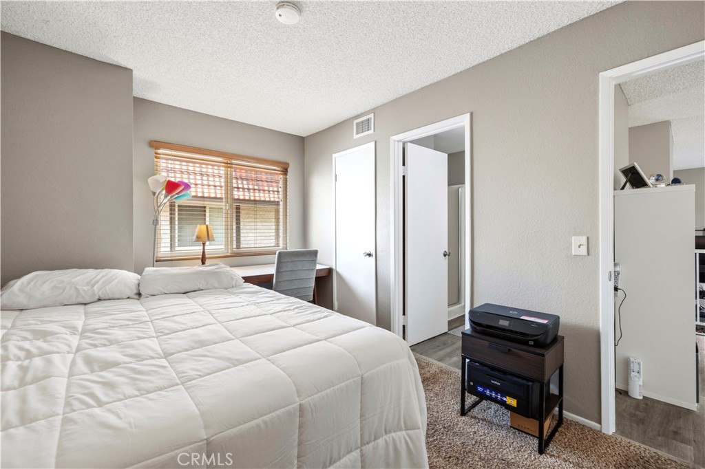 17955 River Circle 4 Property Photo 38