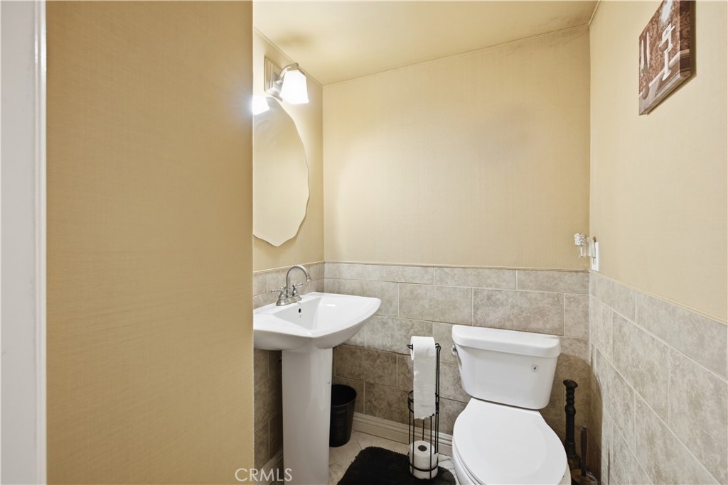8231 Mason Avenue C Property Photo 6