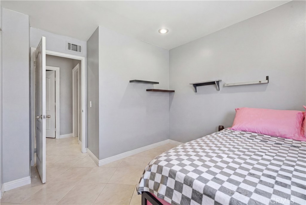 8231 Mason Avenue C Property Photo 14