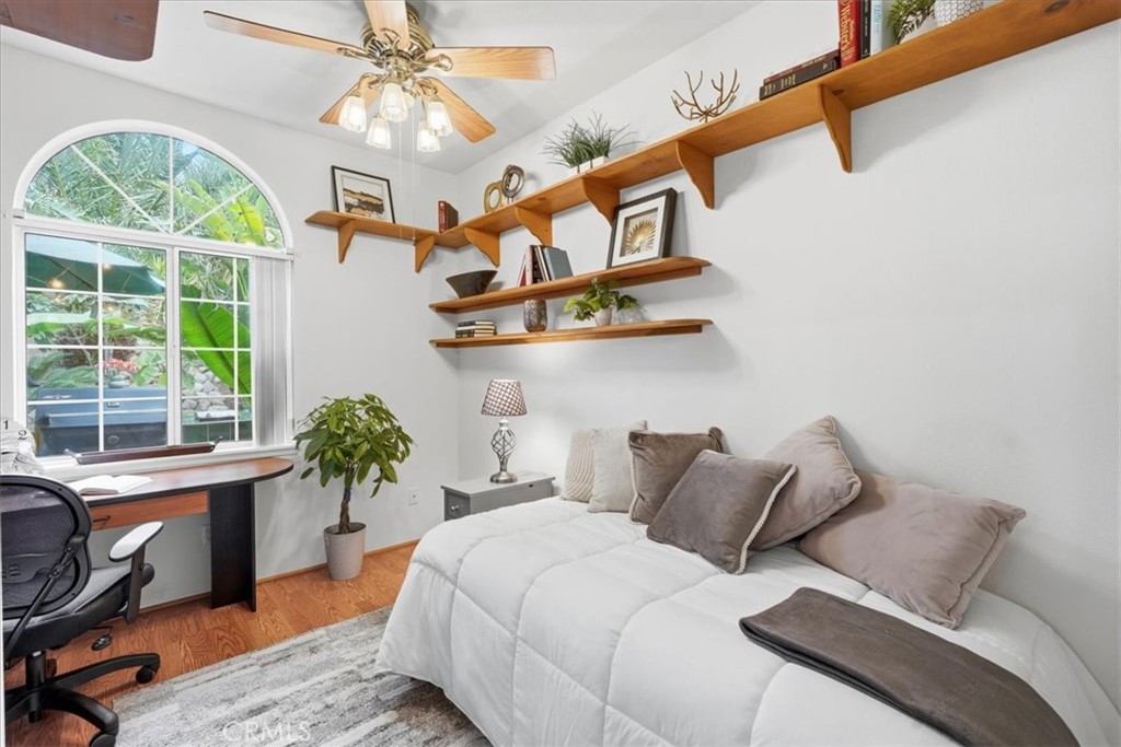23515 Meriden Property Photo 10