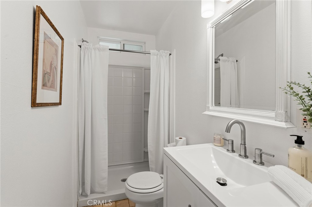 21857 Koontz Way Property Photo 32