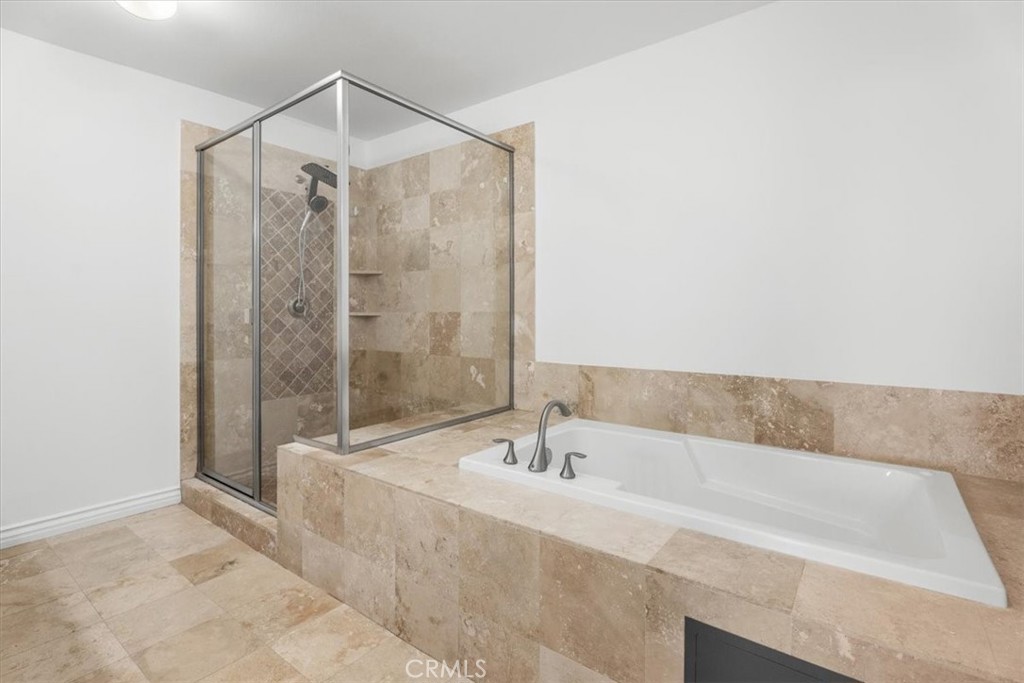 5305 Bellingham 304 Property Photo 23