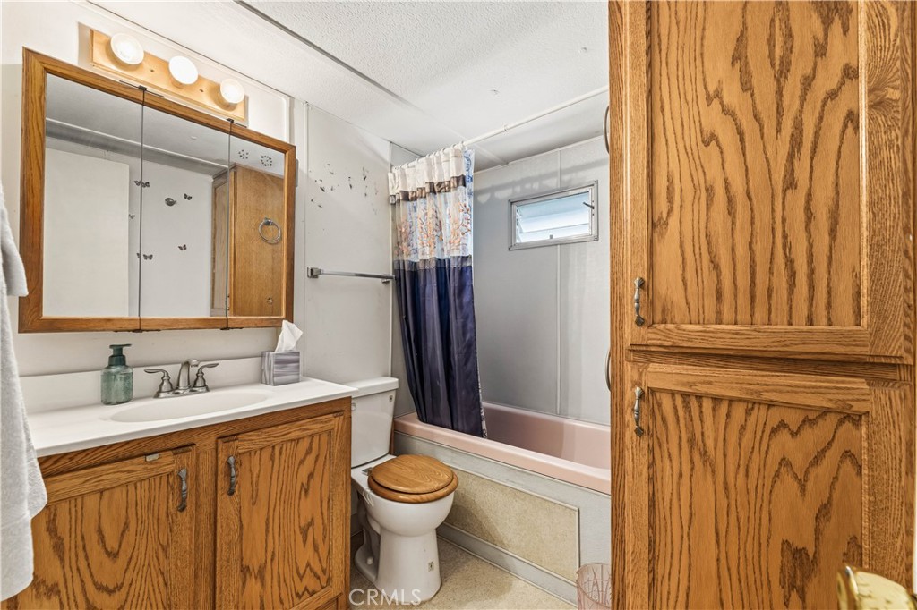 10711 Sherman Grove Avenue 9 Property Photo 14