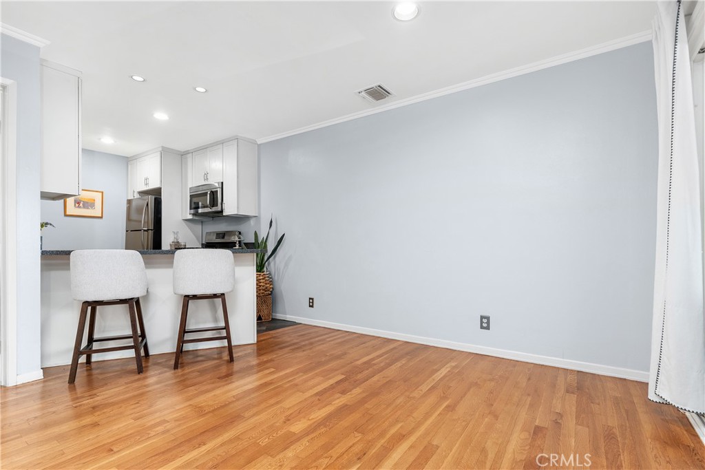4252 Fair Avenue 22 Property Photo 8