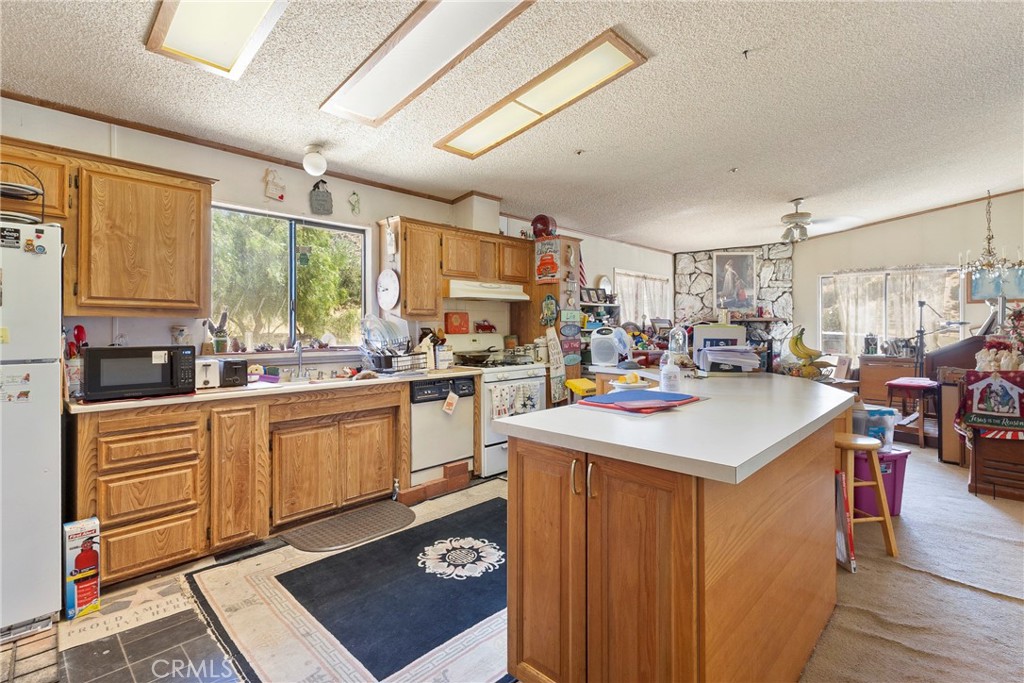 35607 Big Valley Property Photo 8