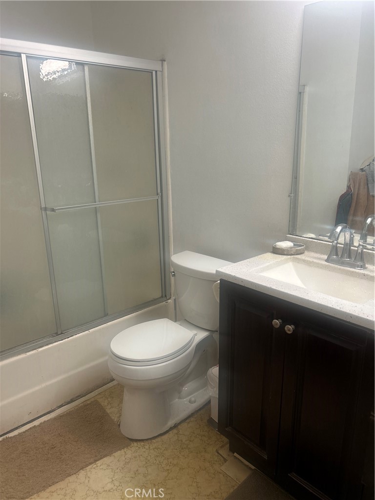 14307 N Roscoe Boulevard 103 Property Photo 4